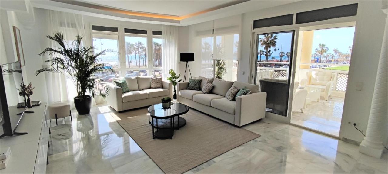 Eden Costa Lago Primera Linea De Mar Torremolinos Luaran gambar