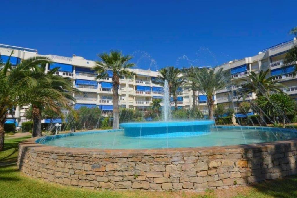 Eden Costa Lago Primera Linea De Mar Torremolinos Luaran gambar